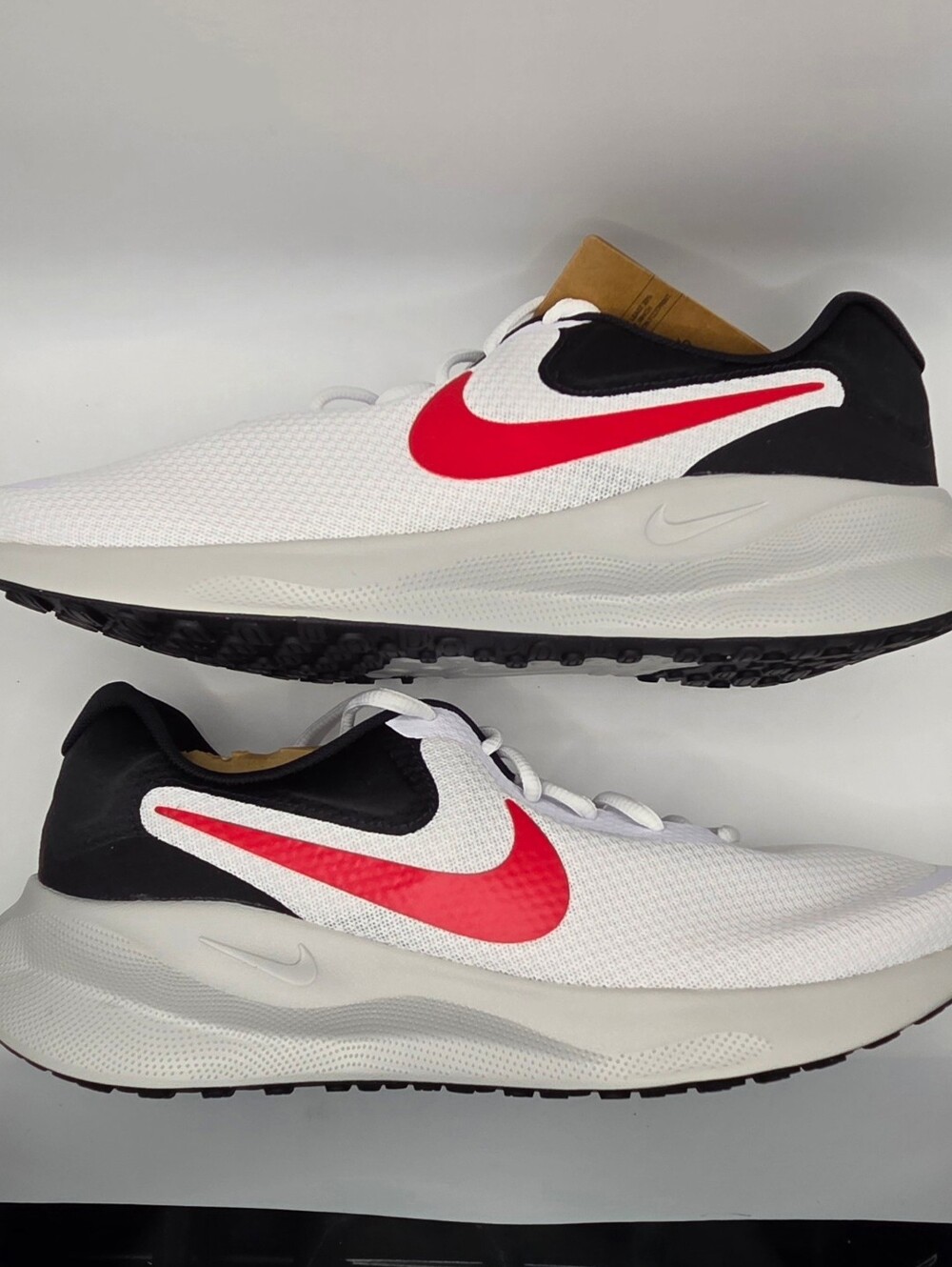Nike Men’s Revolution 7 Size 12 White/black/red